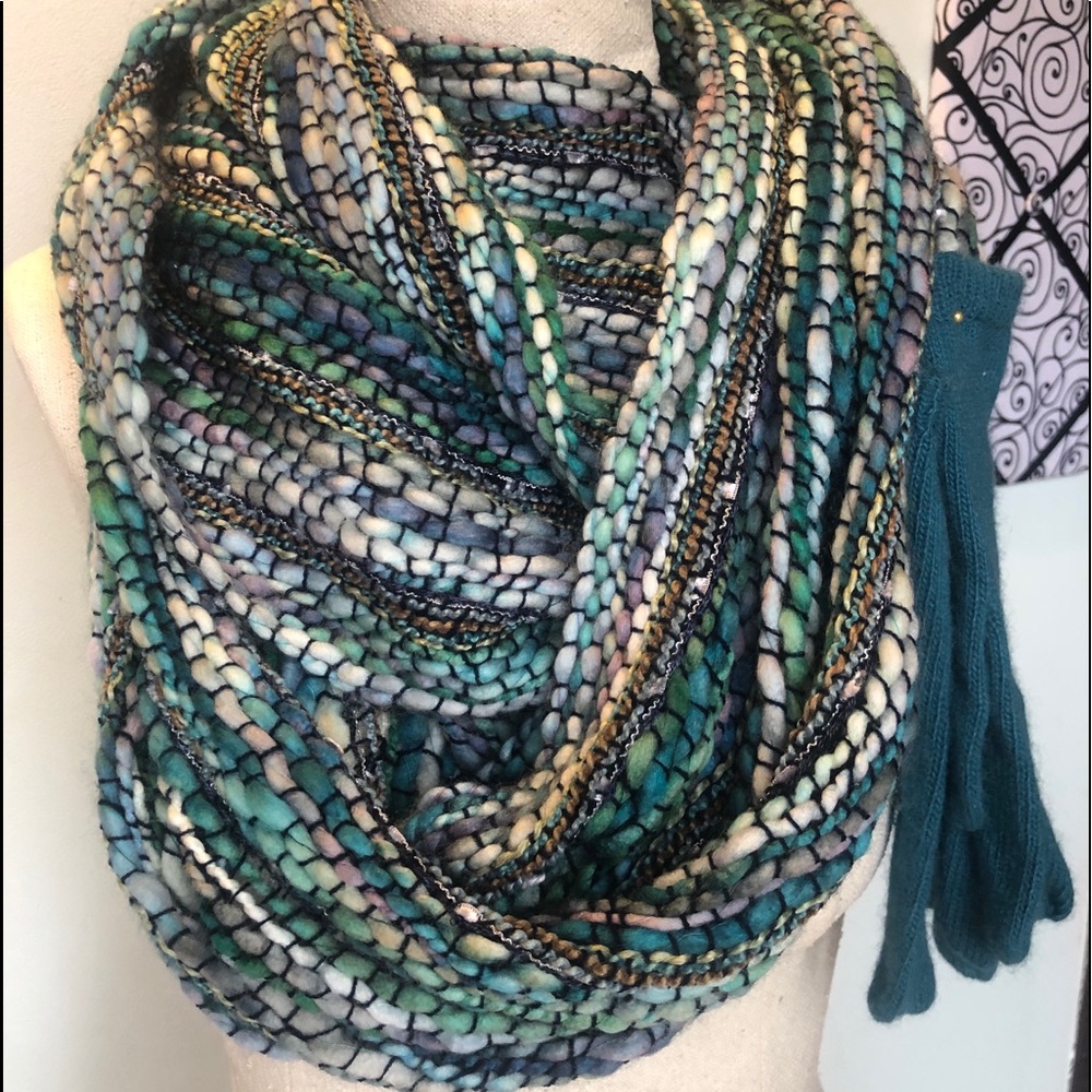 Sold New ! Designer handwoven infinity with gloves
